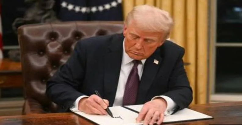 Trump firma orden para negar ciudadanía a hijos de inmigrantes