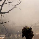 Incendios en Los Ángeles dejan diez muertos y devastación en miles de estructuras