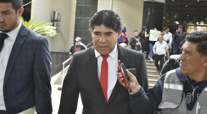 Morales sufre de bronconeumonía, según el certificado médico que presentó su abogado