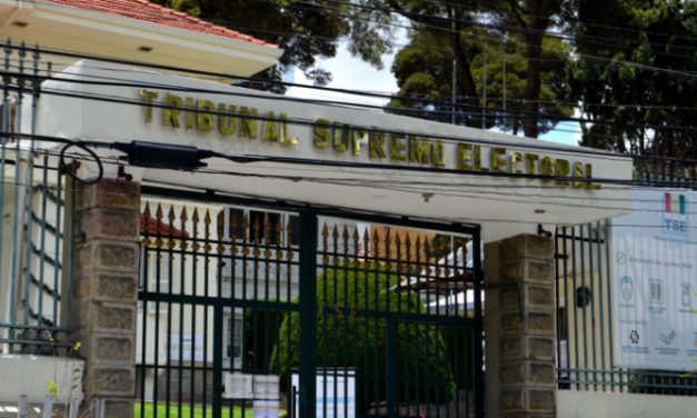 Arce confirma su asistencia a reunión convocada por el TSE