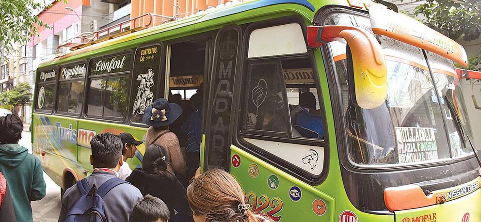 Usuarios del Valle Bajo rechazan el aumento de pasajes y exigen control en transporte