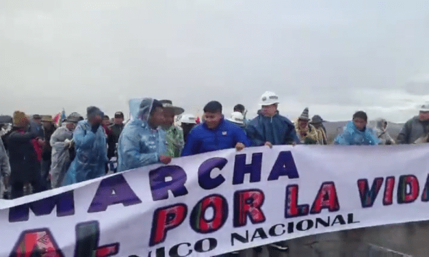 En su segundo día, la marcha evista parte desde Ayo Ayo rumbo a La Paz