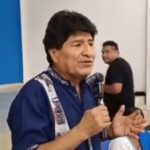 Evo afirma que un ministro le propuso retirar procesos en su contra a cambio de dejar su candidatura