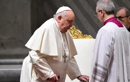 Preocupación global: El papa Francisco lucha contra una neumonía bilateral en el hospital Gemelli