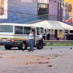 Circulación de micros en Santa Cruz reinicia parcialmente y con polémica por tarifas