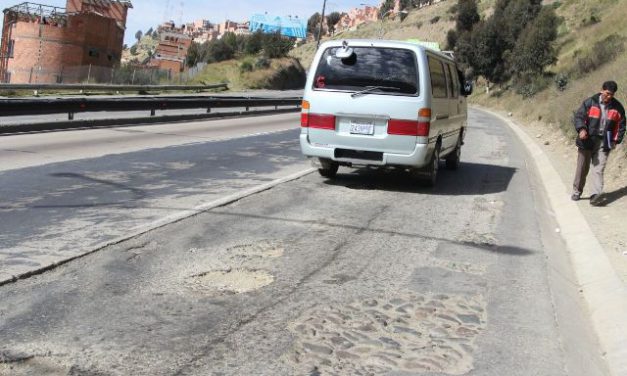 Nueva tarifa de transporte en La Paz genera malestar por cobros excesivos en rutas interciudad