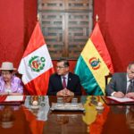 Bolivia y Perú acuerdan paso fronterizo en la Amazonía y protección del lago Titicaca