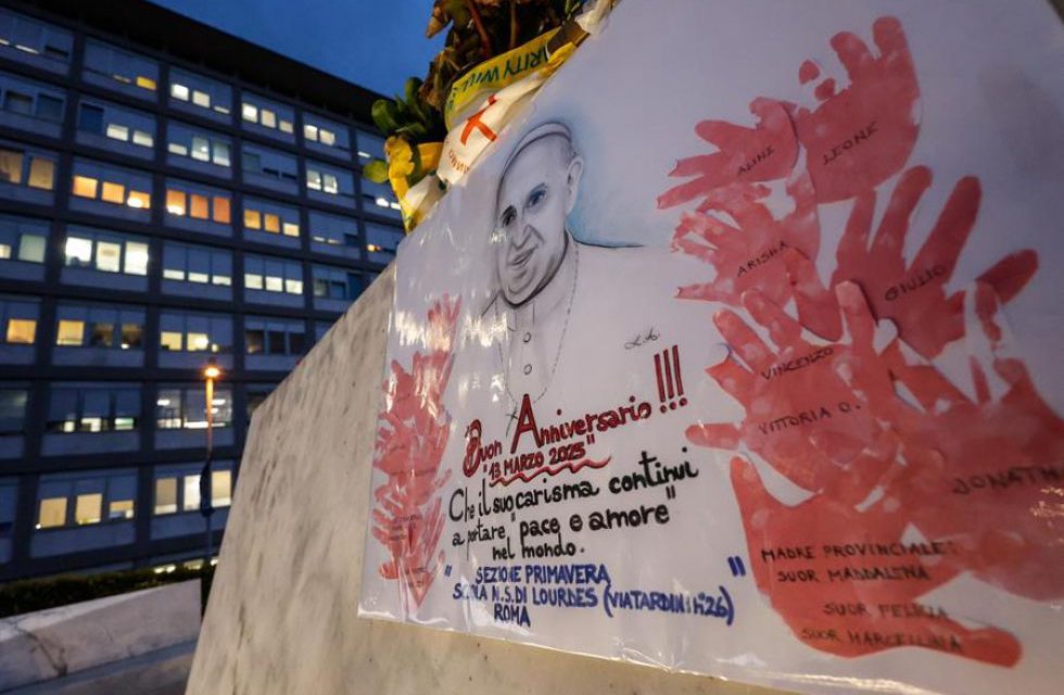 El papa Francisco será dado de alta este domingo y retornará al Vaticano