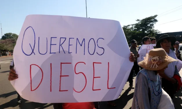 Arce anuncia 120 cisternas por día para acabar con las filas