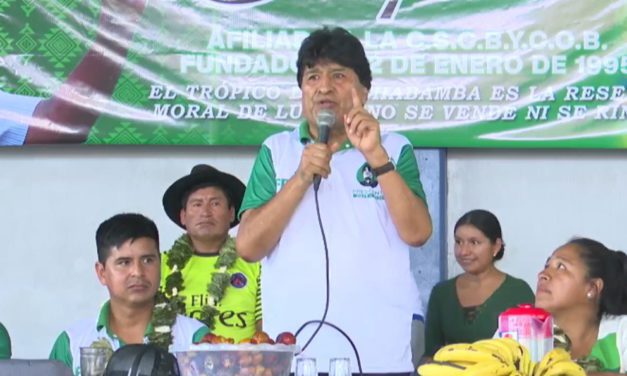 Bajo fuerte resguardo de seguridad, Evo Morales asiste a congreso de organización de mujeres