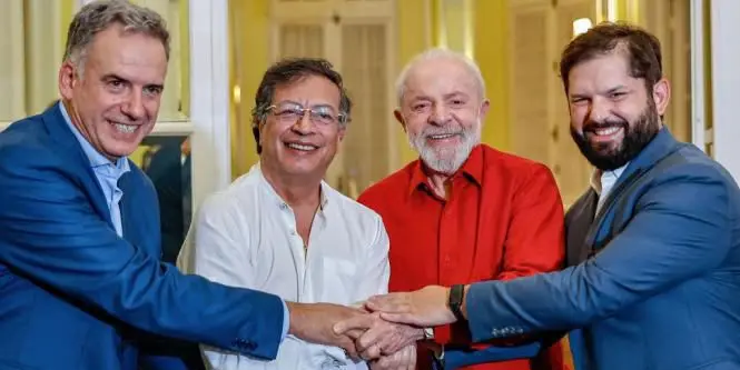 Yamandú Orsi asume y plantea lucha de «países hermanos» contra el narco