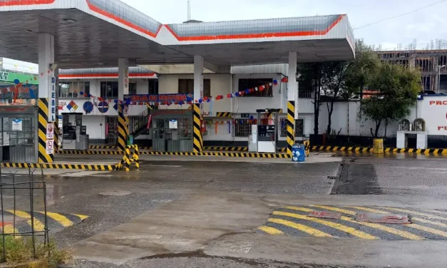 Transporte anuncia protestas por falta de combustible y permisos