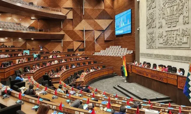 Diputados tratan este jueves la ley de debate obligatorio con ajustes y suspenden los créditos hasta la próxima semana