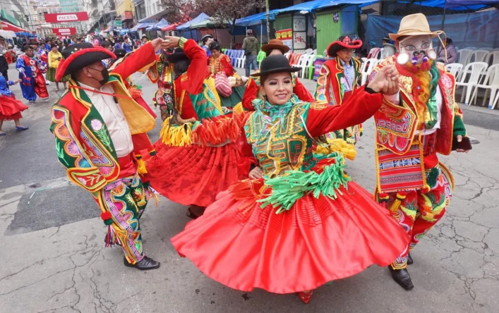 ¡Jisk’a Anata del Bicentenario! danzas de todo el país brillaron en La Paz