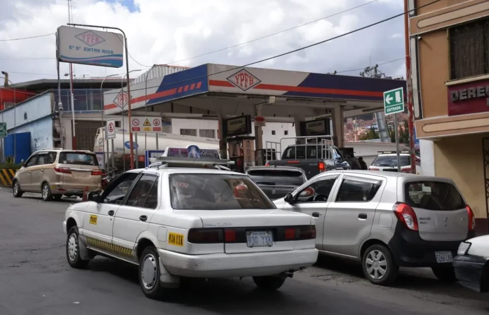 Desde el lunes comienza el plan piloto de carga de gasolina en La Paz