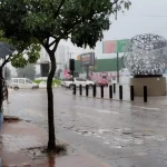 Fuertes lluvias en Santa Cruz causan inundaciones y retrasos en transporte