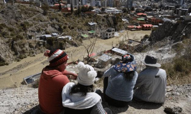 Deslizamiento de tierra y evacuaciones: los devastadores efectos que sufre La Paz durante la temporada de lluvia en Bolivia