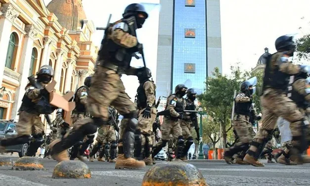 Mario Tanaka, coronel en retiro, es aprehendido por el alzamiento militar de 2024