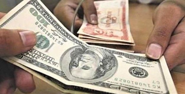 El dólar paralelo duplica la cotización oficial; este jueves cierra en Bs 14,04