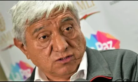 La Paz implementará doble cobro por parqueo y servicios de cuidado de autos