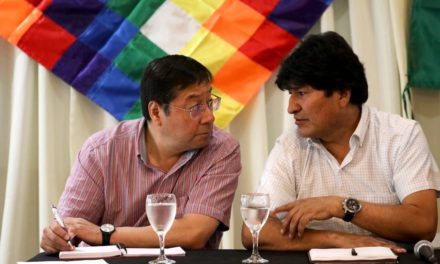 Alcalde Arias: “¿Será que Evo ha pactado con el Gobierno para que no tenga problemas a futuro y se conviertan en la unidad?”