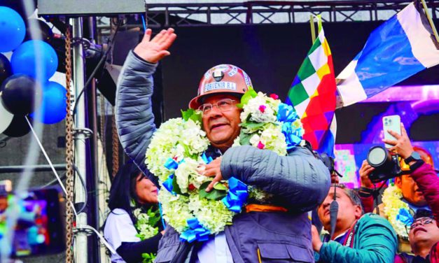 Luis Arce lanza candidatura “Empezó la carrera electoral”