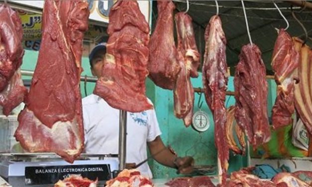 Gobierno denuncia que productores de carne subieron precios hasta en un 60%