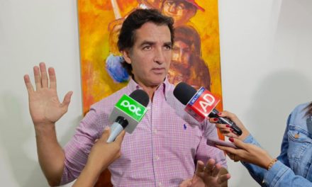 Manuel Saavedra lanza candidatura a la Alcaldía con VOS