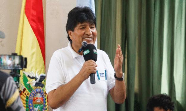 Justicia deja sin efecto orden de aprehensión contra Evo Morales