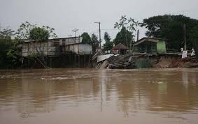 Nivel del río Acre baja pero se mantiene alerta naranja