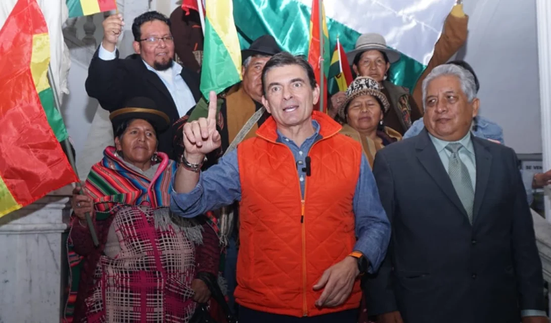 Rodrigo Paz Pereira anuncia su candidatura con el Partido Demócrata Cristiano