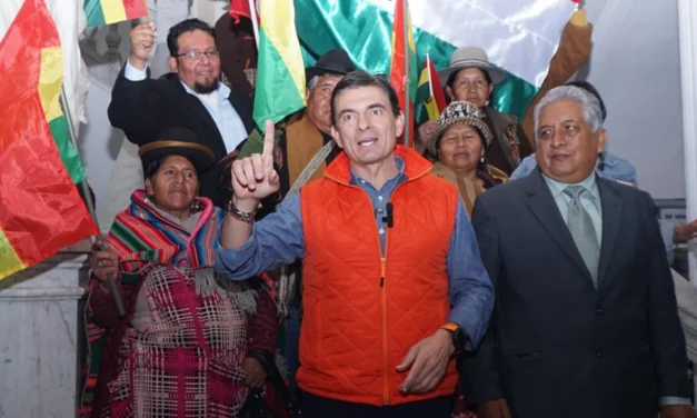 Rodrigo Paz Pereira anuncia su candidatura con el Partido Demócrata Cristiano
