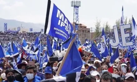 MAS-IPSP suspende proclamación de su binomio presidencial por razones internas