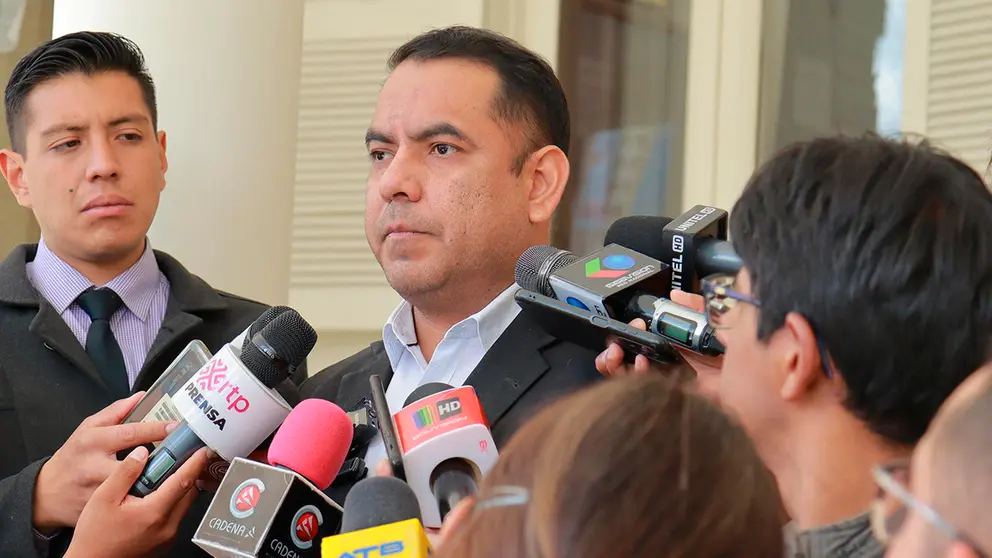 Tras que el dirigente Enrique Mamani aseveró que se conoce la dirección de “los traidores” y de los vocales del TSE. 
