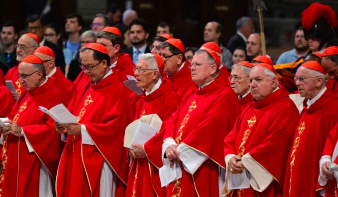 Cónclave inicia para elegir al nuevo Papa católico