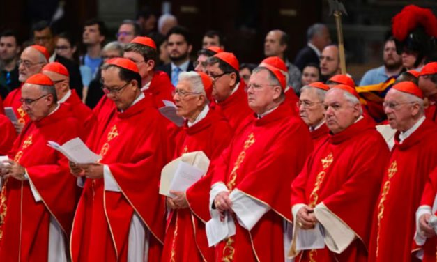 Cónclave inicia para elegir al nuevo Papa católico