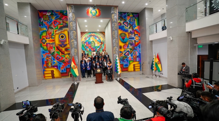 Gobierno asigna más de 52 millones de bolivianos a contratos publicitarios con medios nacionales e internacionales