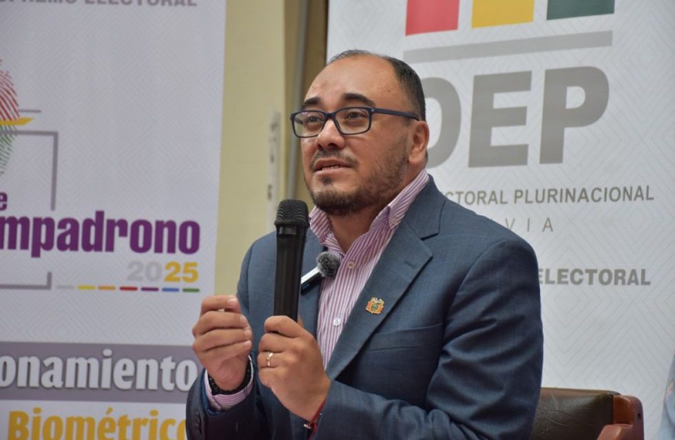 El TSE admite que el voto en el exterior corre riesgo