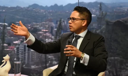Escasez de dólares obliga a cerrar 1.500 industrias alteñas