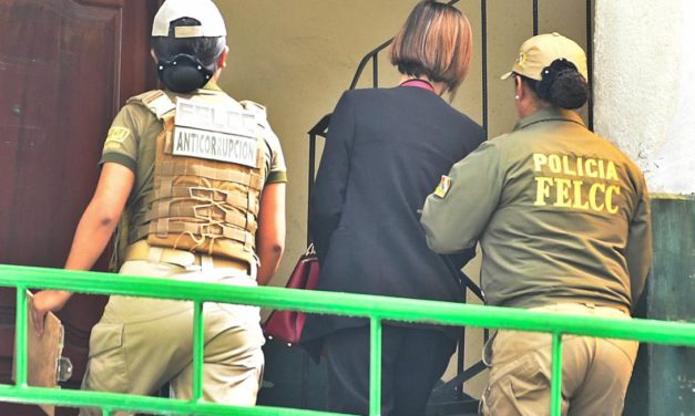 Jueza Lilian Moreno guarda silencio tras su aprehensión en La Paz