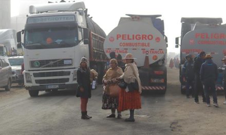 ABC reporta cuatro puntos de bloqueos en dos departamentos por falta de combustible