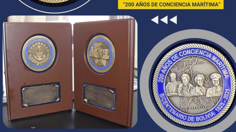 Armada Boliviana presenta moneda conmemorativa del Bicentenario «200 años de conciencia marítima»