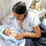 Cae la tasa de fecundidad en Bolivia de 4,2 a 2,1 hijos por mujer en 25 años