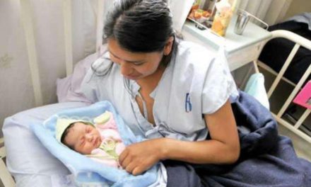 Cae la tasa de fecundidad en Bolivia de 4,2 a 2,1 hijos por mujer en 25 años