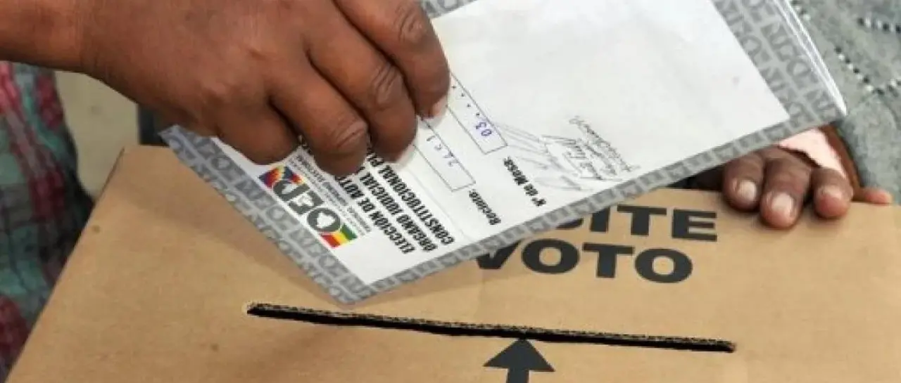 TSE da ultimátum por falta de fondos para voto exterior