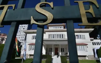 Tras postergación de audiencias del MTS, vocal Tahuichi advierte que demoras y cambios ponen en vilo las elecciones