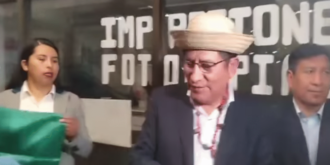 Proclaman a Félix Patzi como vicepresidente, aunque su binomio aún no está definido