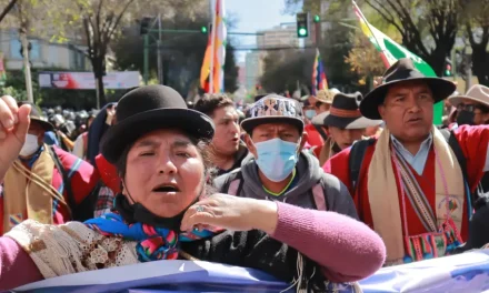 Defensor pide diálogo institucional y protesta sin violencia