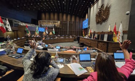 Senado vuelve a aplazar ley clave para elecciones