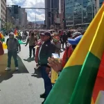 Textileros cierran talleres y protestan por crisis económica